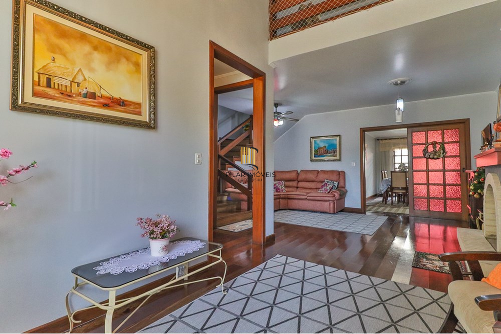 Casa 5 dormitórios no bairro Jardim Lindóia