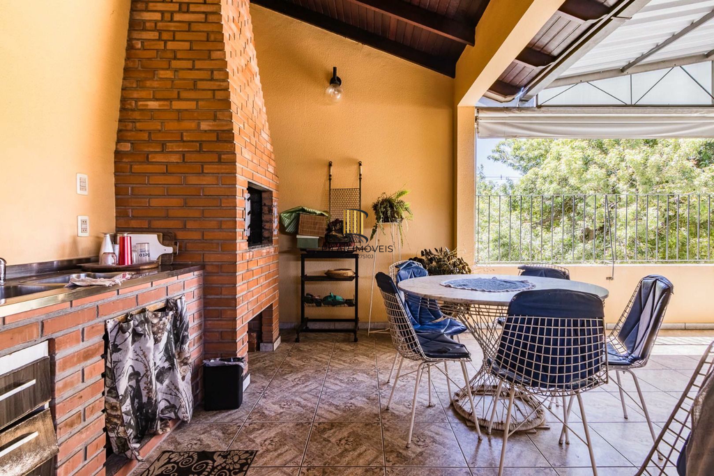 Casa 3 dormitórios no bairro Tristeza