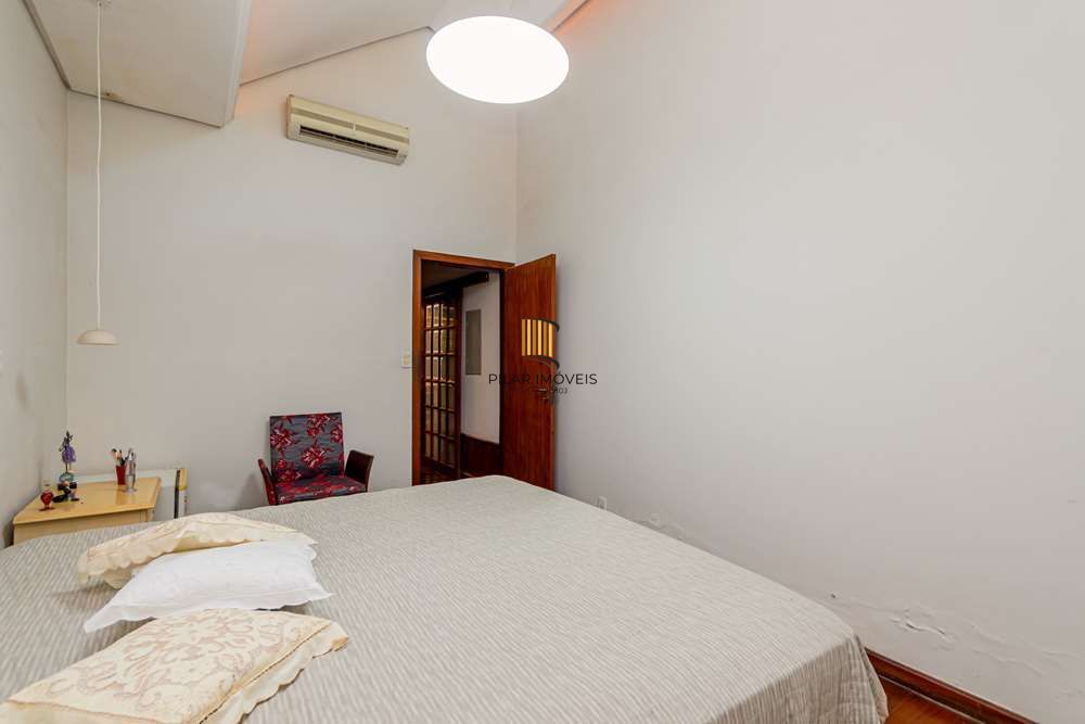 Casa 6 dormitórios no bairro Tristeza