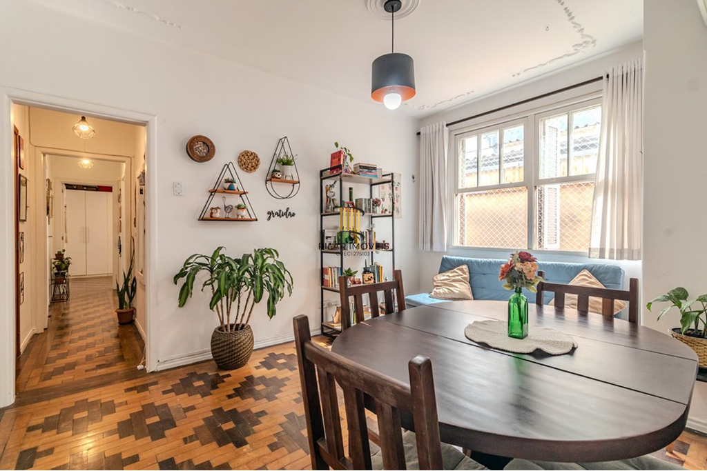 Apartamento 2 dormitórios no bairro Bom Fim