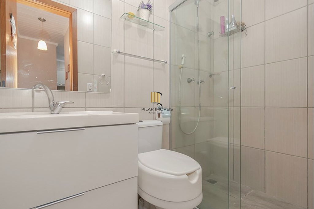 Casa 2 dormitórios no bairro Hípica