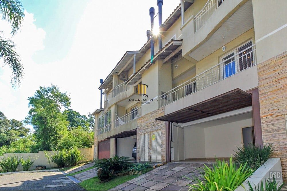 Casa de Condomínio 3 dormitórios no bairro Vila Conceição