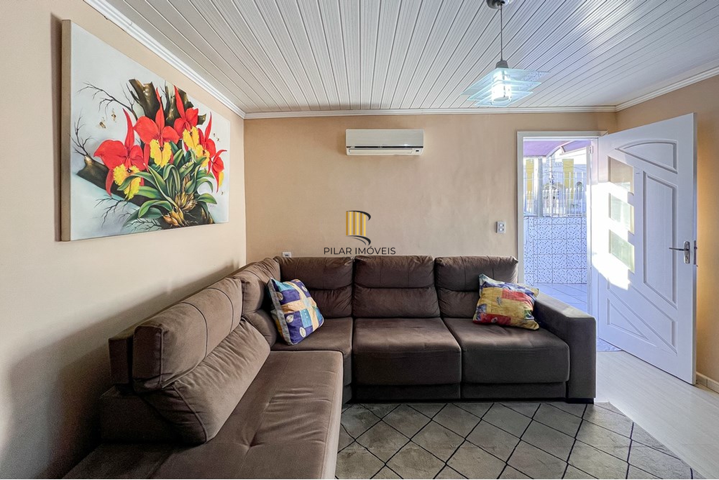 Casa 2 dormitórios no bairro Guajuviras