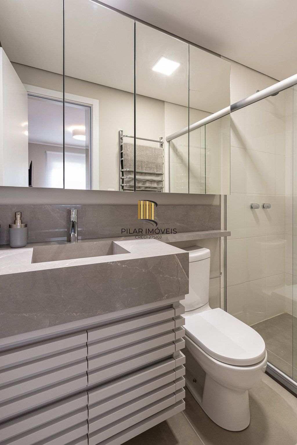 Apartamento 2 dormitórios no bairro Jardim Sabará