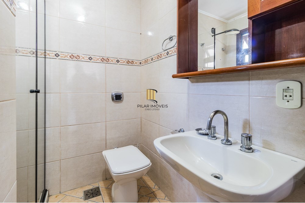 Casa 3 dormitórios no bairro Guarujá