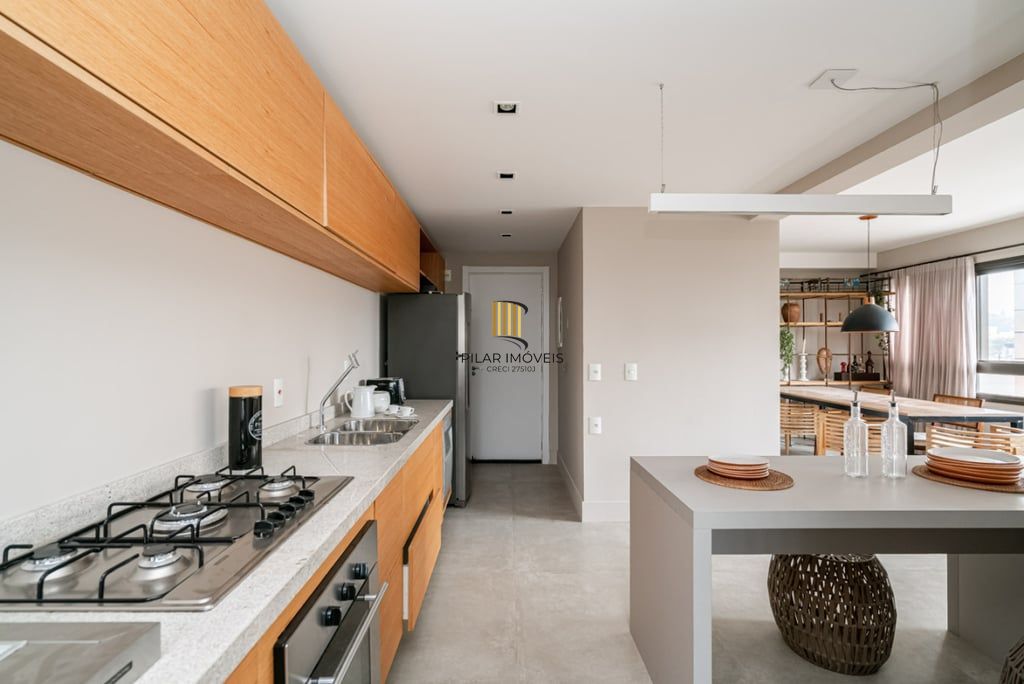 Apartamento 3 dormitórios no bairro Menino Deus