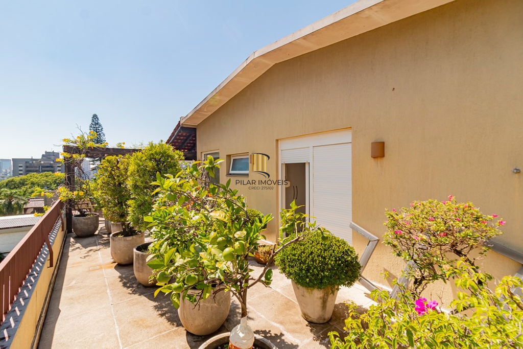 Cobertura 4 dormitórios no bairro Bela Vista