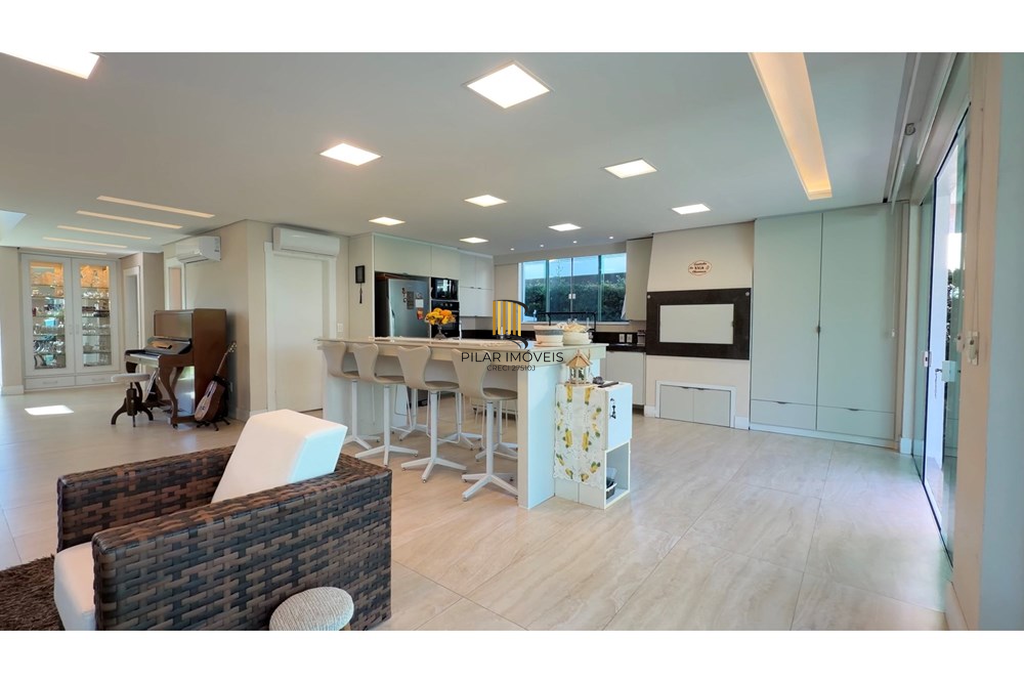 Casa de Condomínio 4 dormitórios no bairro Morada do Sol