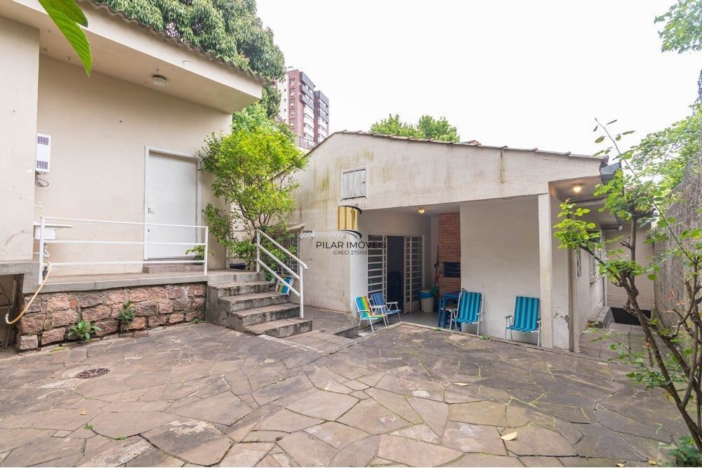 Casa 3 dormitórios no bairro Chácara das Pedras