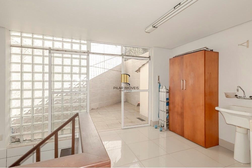 Casa 3 dormitórios no bairro Chácara das Pedras
