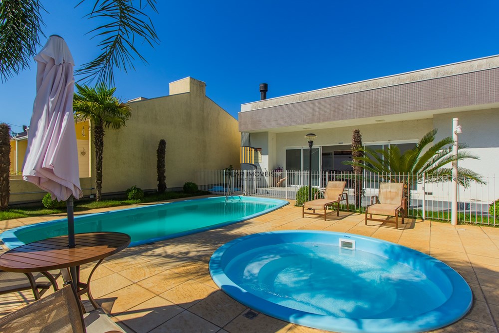 Casa de Condomínio 3 dormitórios no bairro Olaria