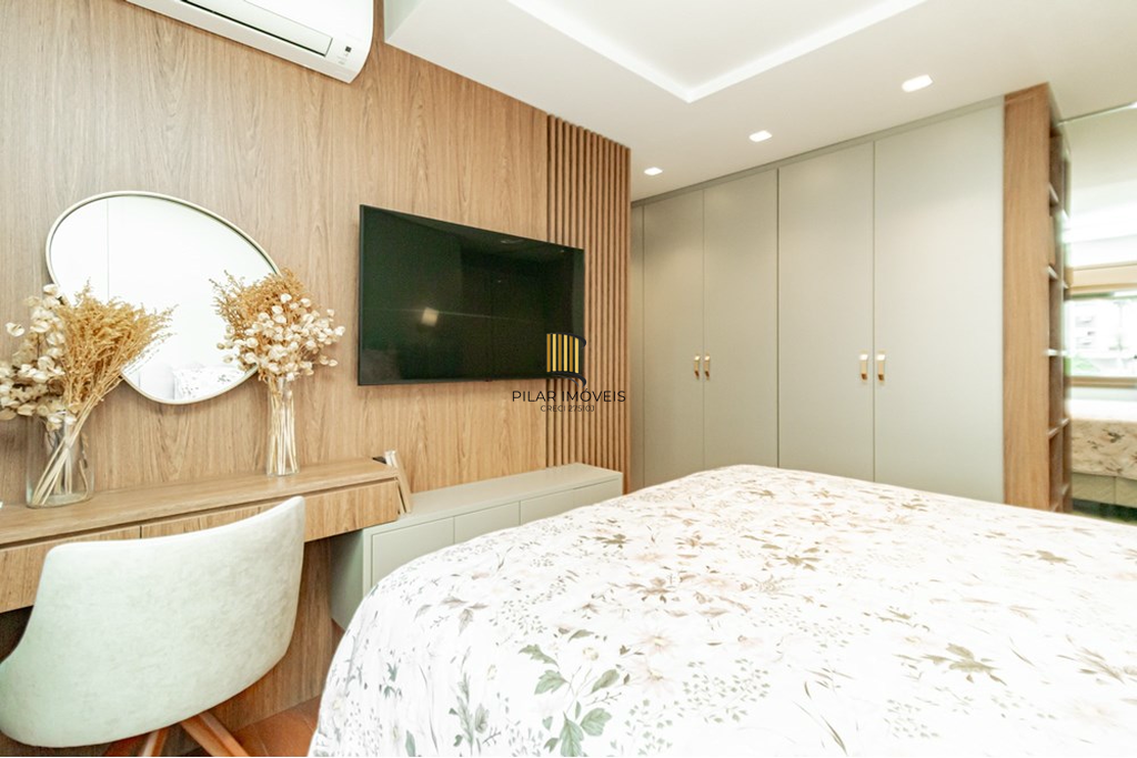 Apartamento 3 dormitórios no bairro Menino Deus