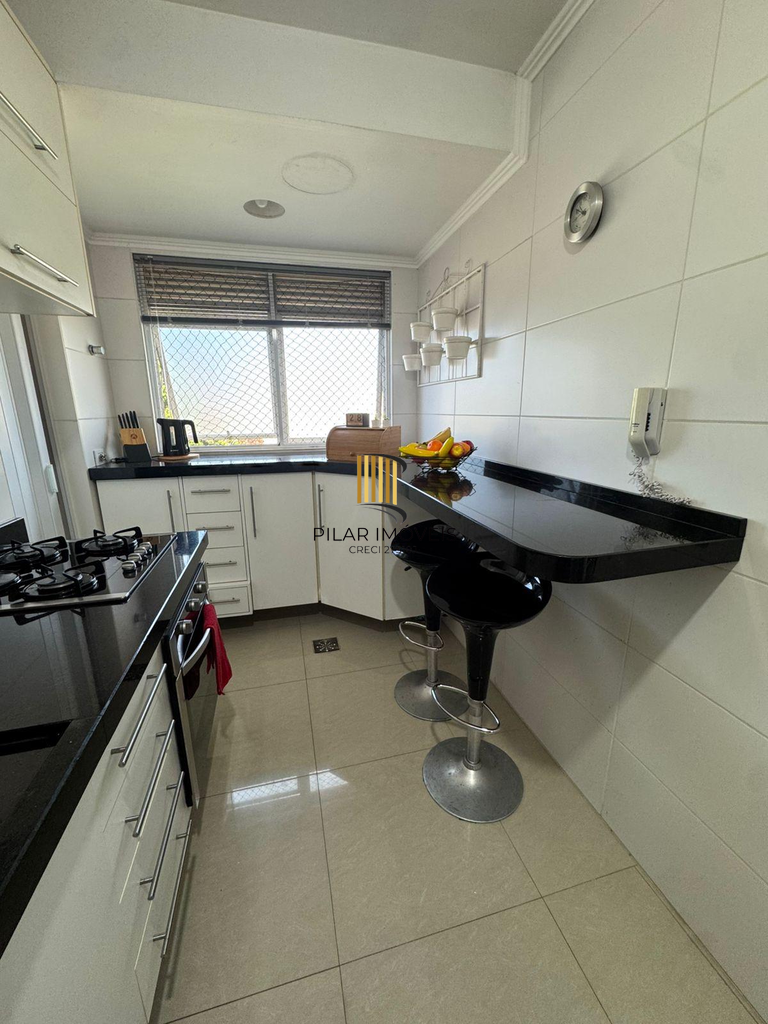 Apartamento 2 dormitórios no bairro Camaquã