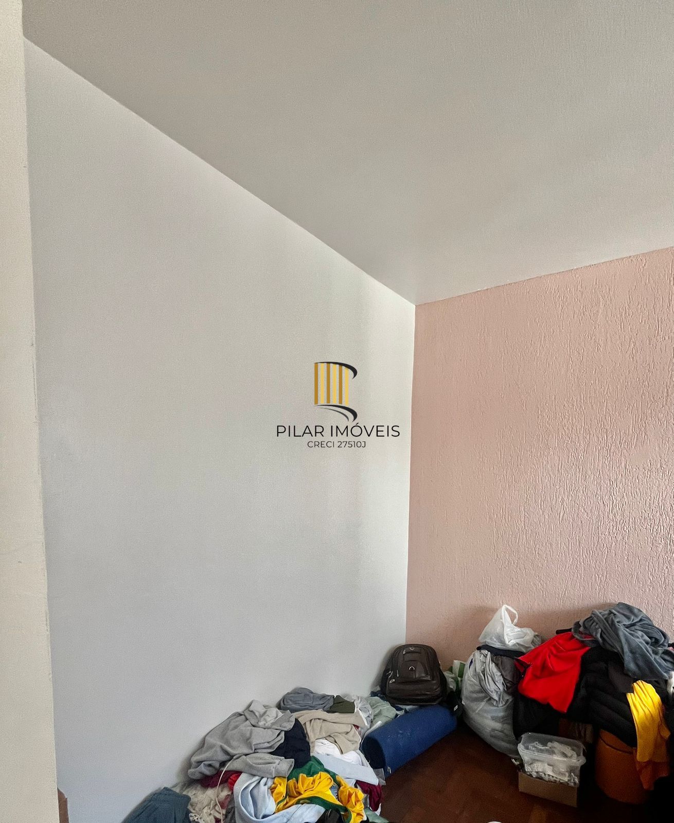 Apartamento de 1 dormitório no bairro Passo da Areia, com 41 m2, 02º pavto.