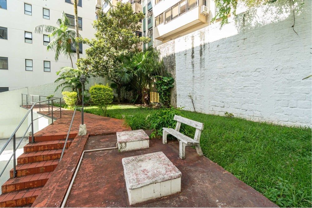 Apartamento 4 dormitórios no bairro Auxiliadora