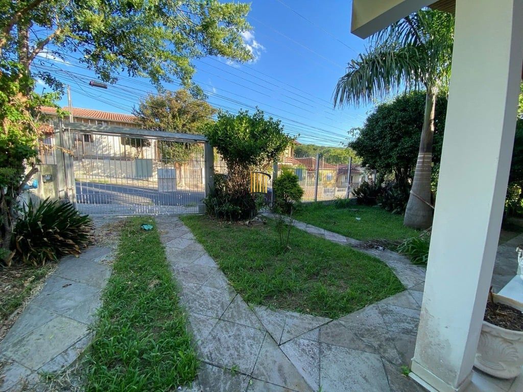 Casa 4 dormitórios no bairro Tristeza
