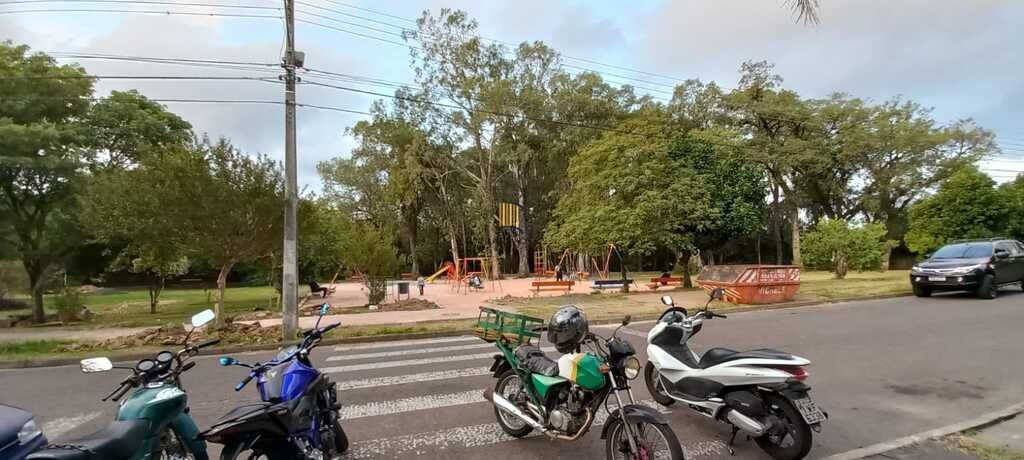 Apartamento 2 dormitórios no bairro Morro Santana