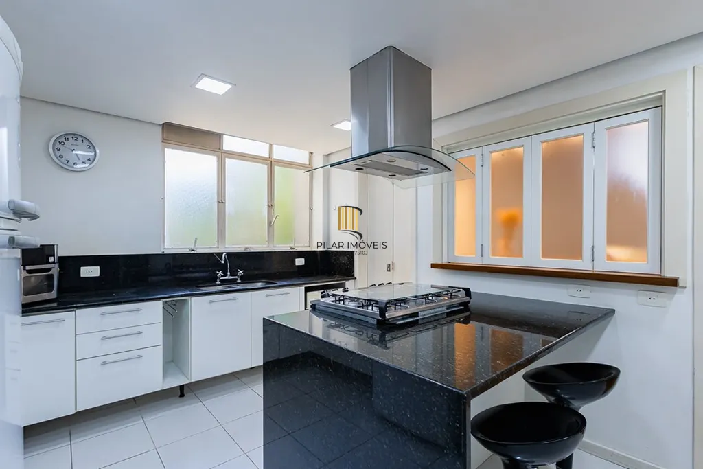 Apartamento 4 dormitórios no bairro Boa Vista