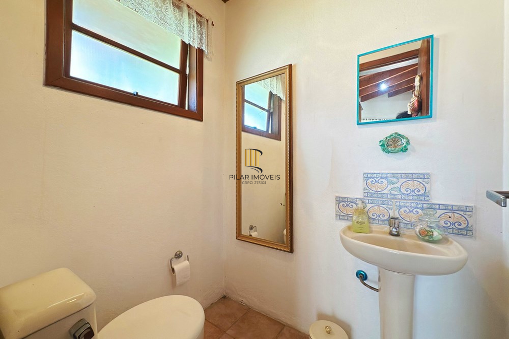 Casa 4 dormitórios no bairro Ipanema