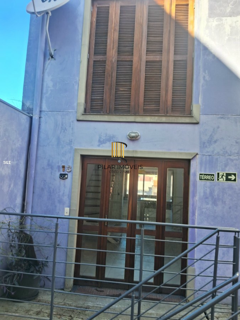 Casa 2 dormitórios no bairro Jardim do Salso