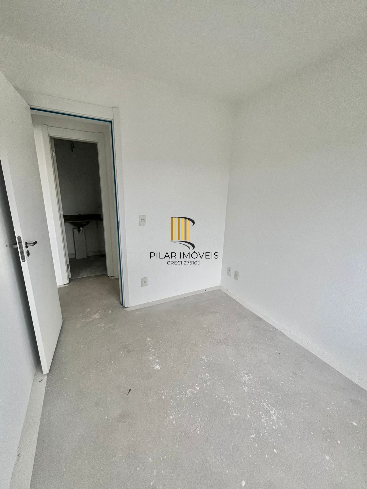 Apartamento no Humaitá de 02 dormitórios, infra e 01 vaga, nunca habitado