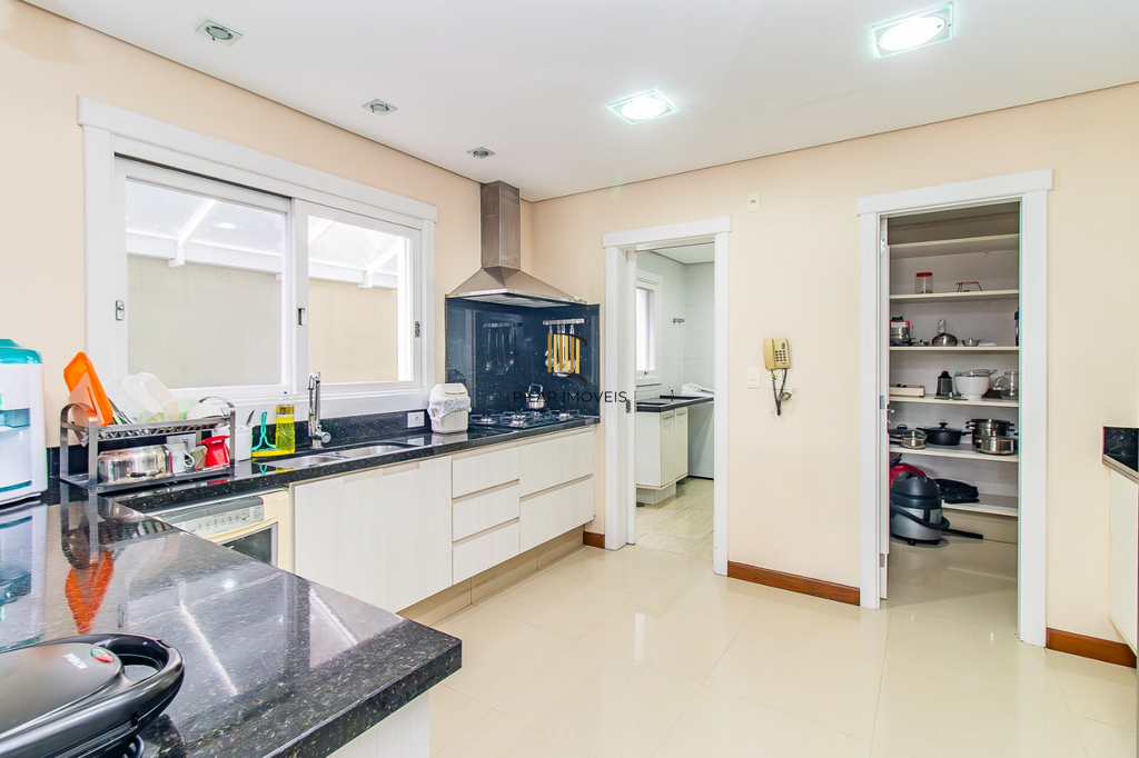 Casa de Condomínio 4 dormitórios no bairro Belém Novo