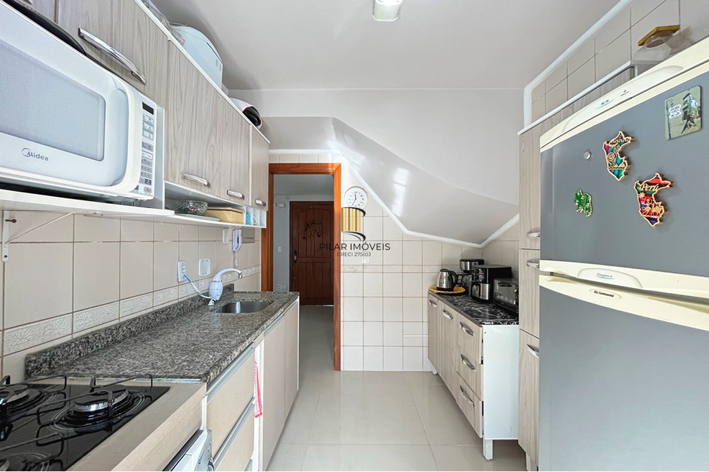 Casa de Condomínio 2 dormitórios no bairro Camaquã