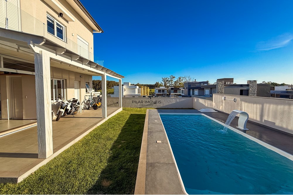 Casa de Condomínio 3 dormitórios no bairro Sanga Funda