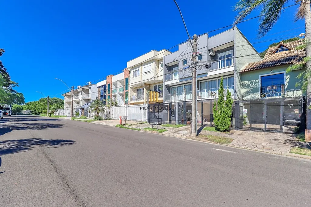 Casa 3 dormitórios no bairro Sarandi