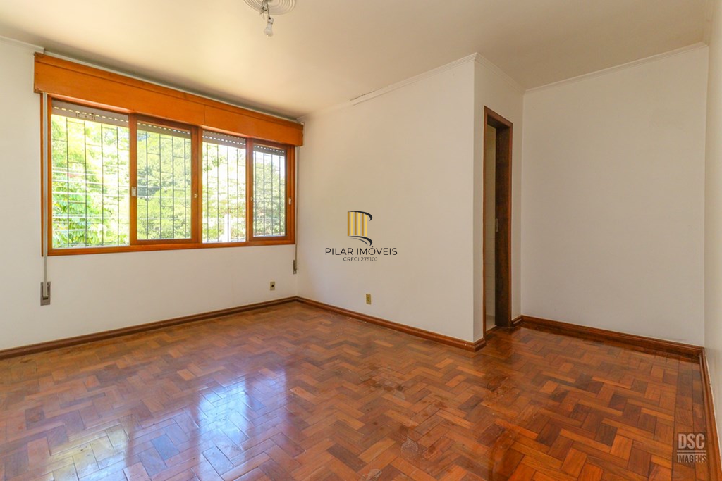 Casa 7 dormitórios no bairro Vila Ipiranga