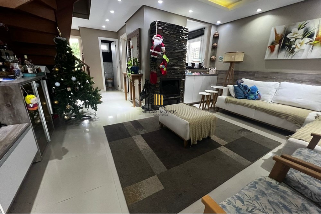 Casa 3 dormitórios no bairro Lomba do Pinheiro