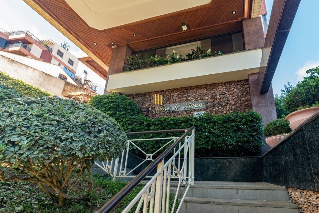 Apartamento 3 dormitórios no bairro Menino Deus