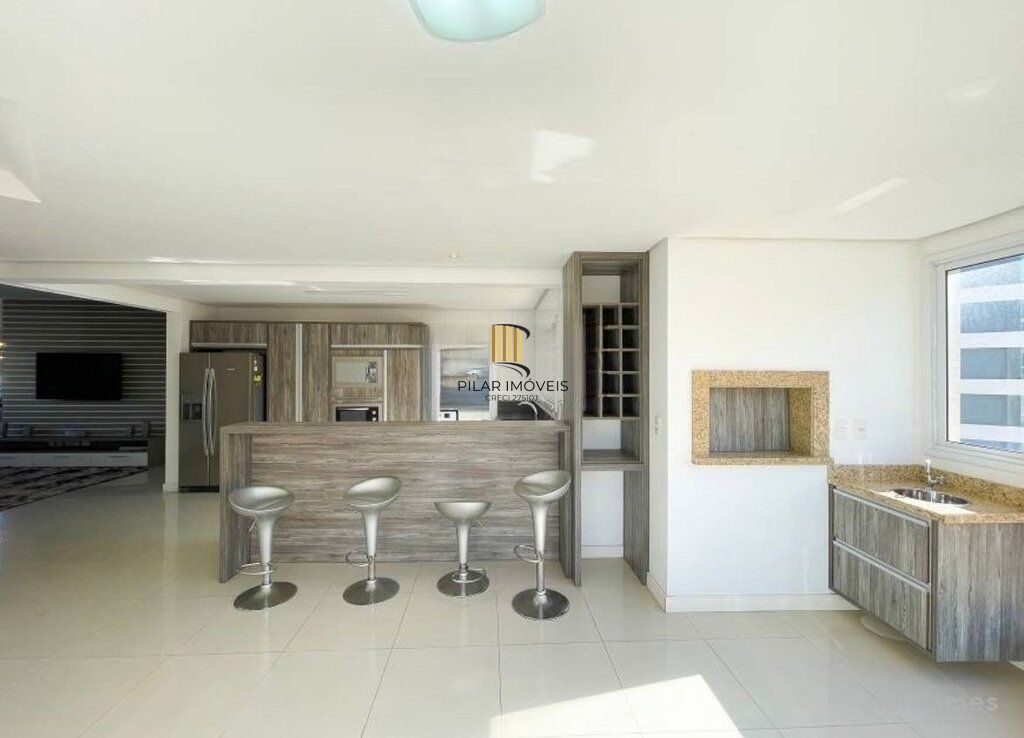 Apartamento 4 dormitórios no bairro Centro