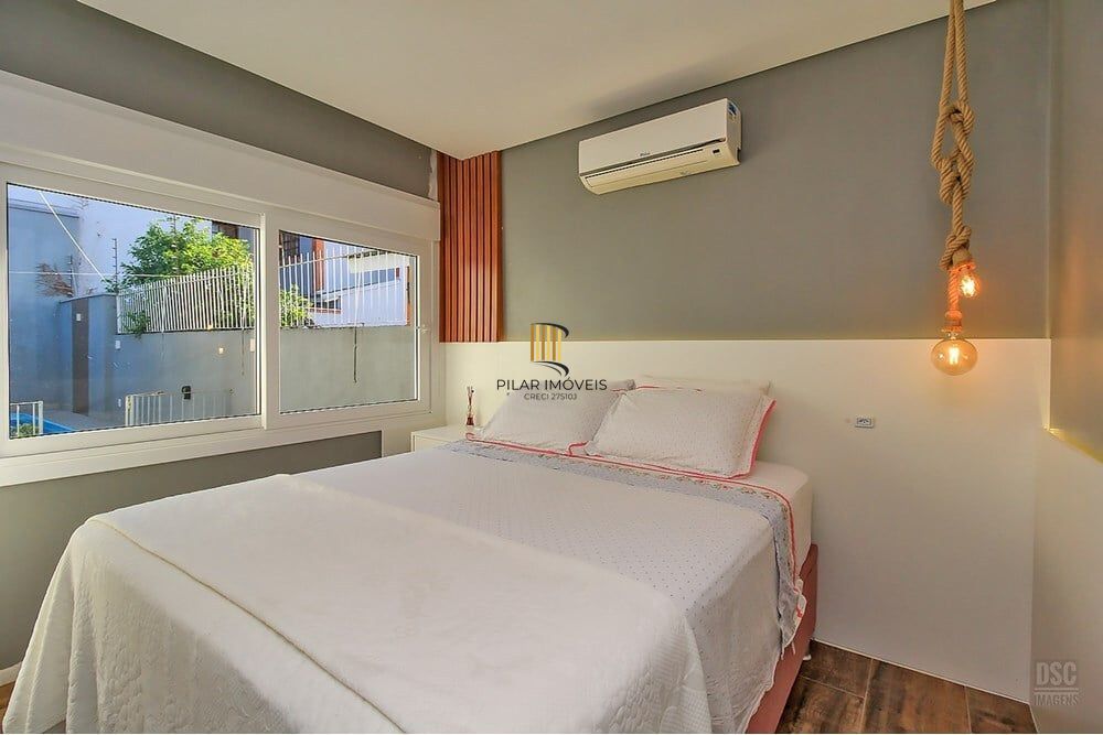 Casa 3 dormitórios no bairro Ipanema
