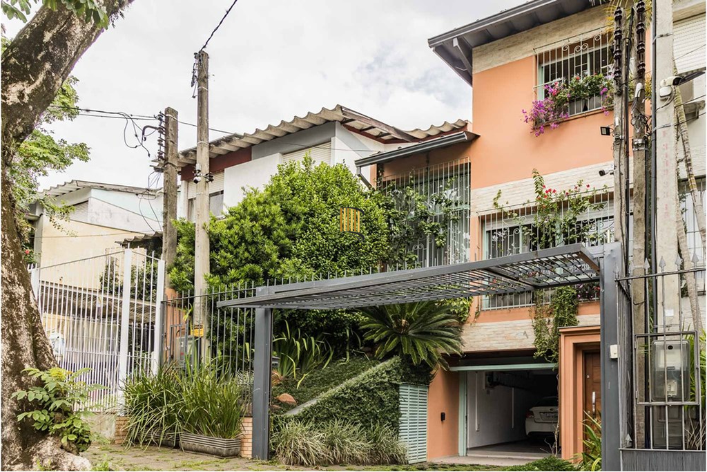 Casa 3 dormitórios no bairro Jardim Sabará