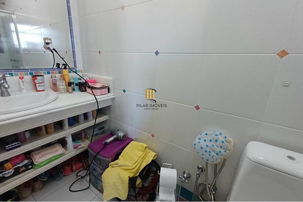 Casa 4 dormitórios no bairro Partenon