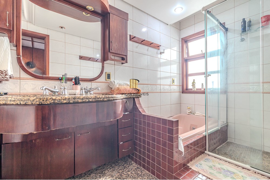 Casa 3 dormitórios no bairro Chácara das Pedras