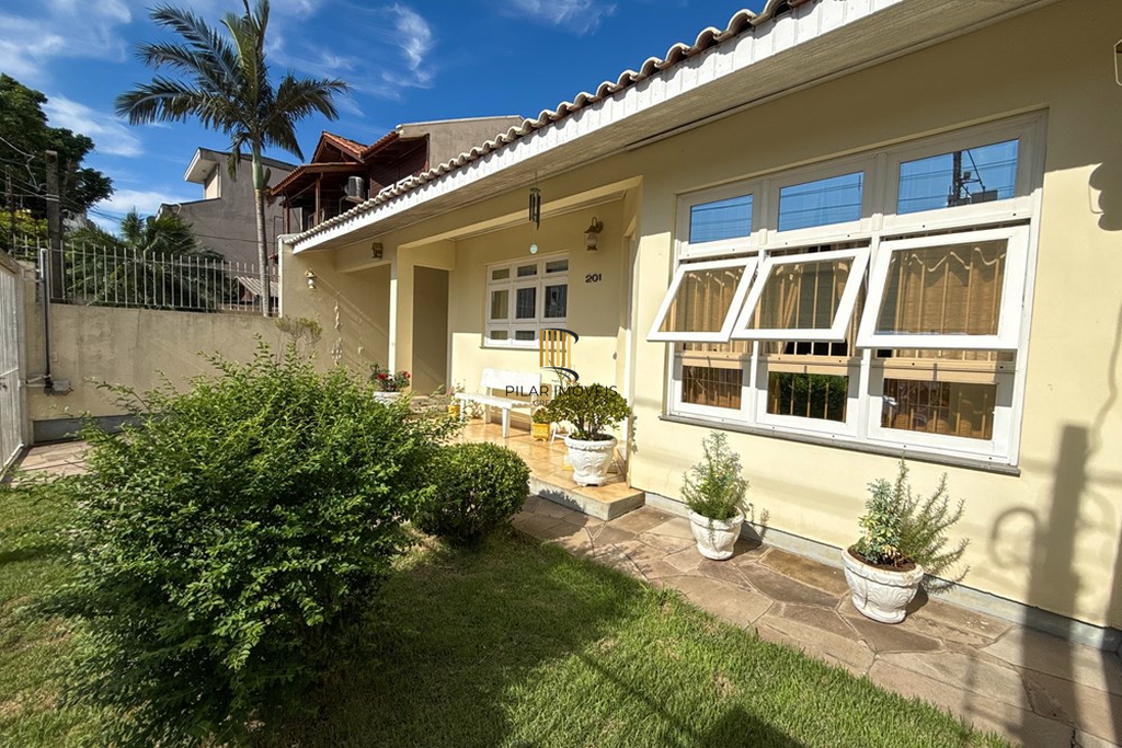 Casa 3 dormitórios no bairro Igara - Pilar Imóveis