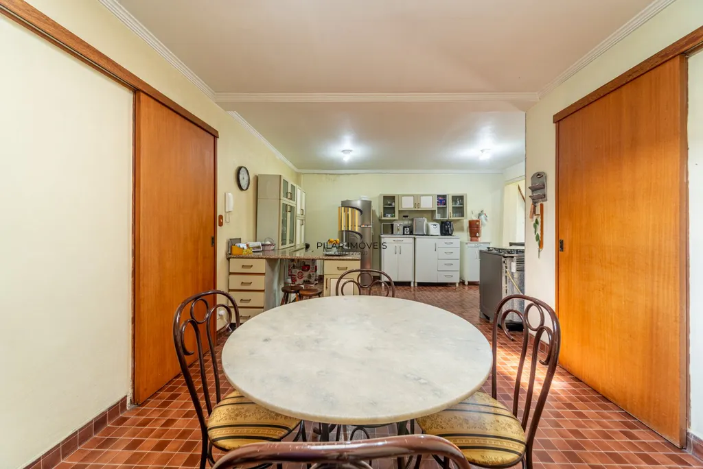 Casa 4 dormitórios no bairro Sarandi