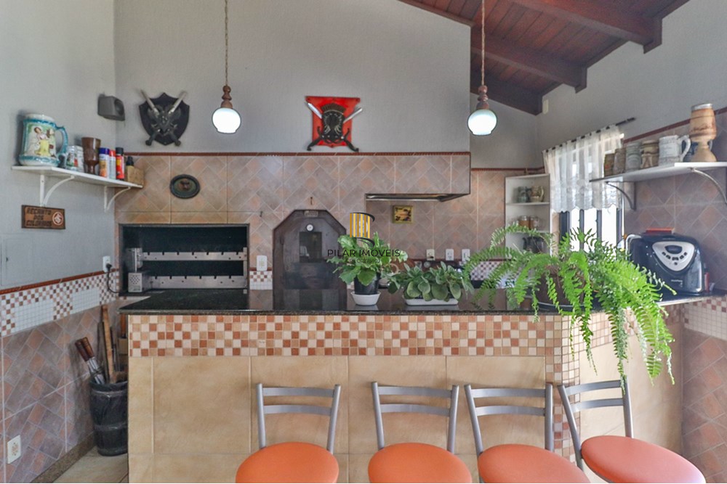 Casa 5 dormitórios no bairro Jardim Lindóia