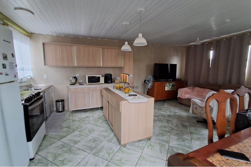 Casa 3 dormitórios no bairro Jardim Algarve