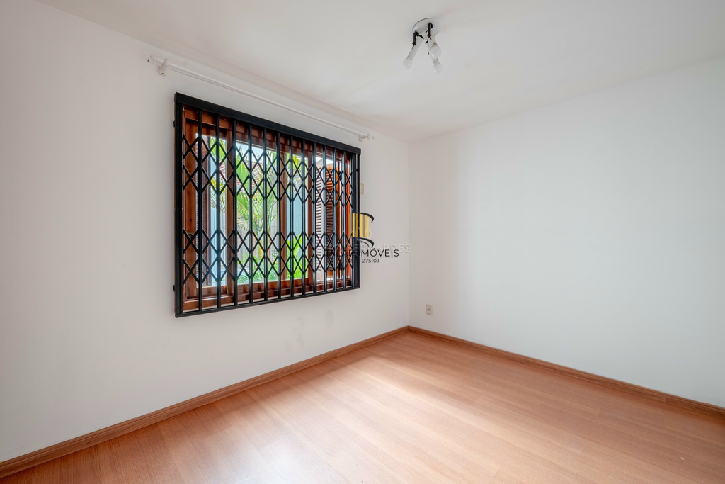 Casa 3 dormitórios no bairro Ipanema