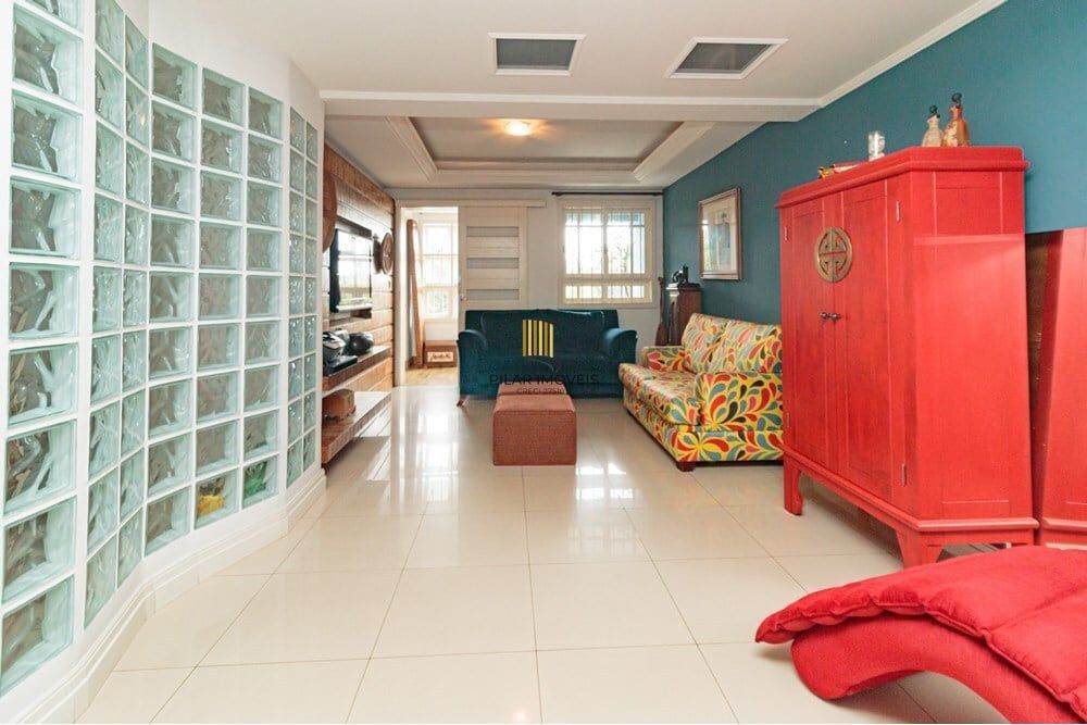 Casa 4 dormitórios no bairro Chácara das Pedras