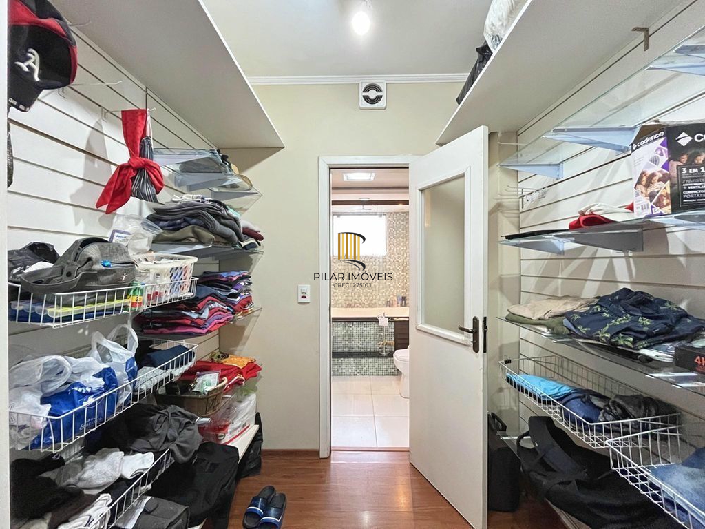 Casa 5 dormitórios no bairro Camaquã