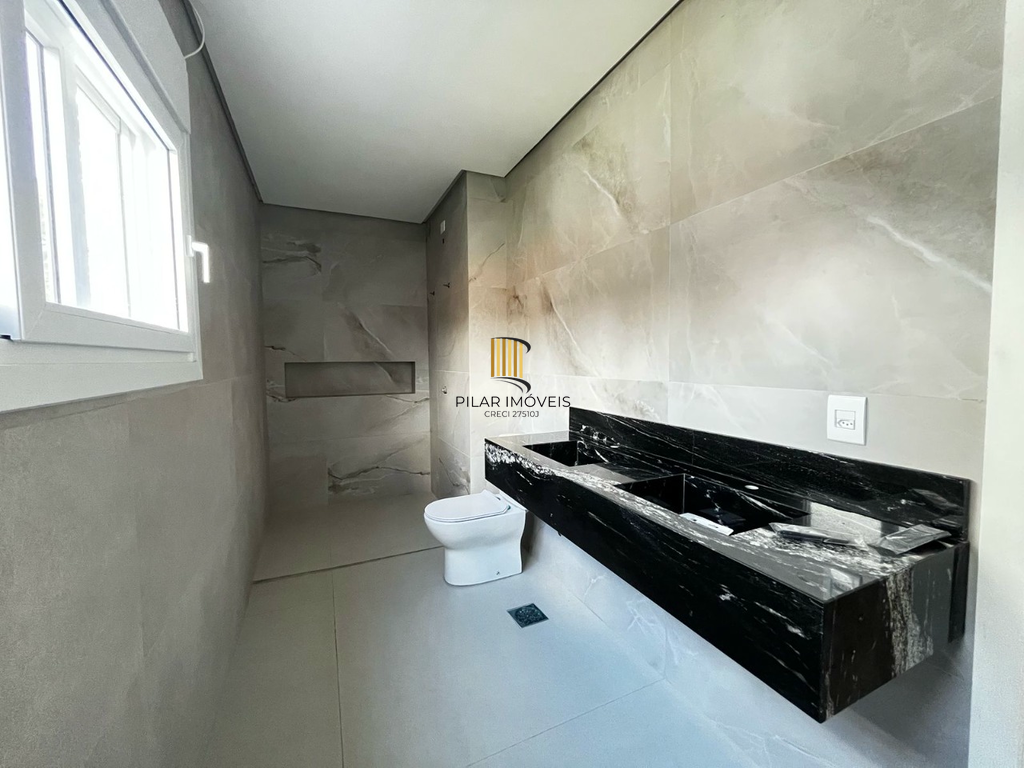 Casa de Condomínio 4 dormitórios no bairro Vila Nova