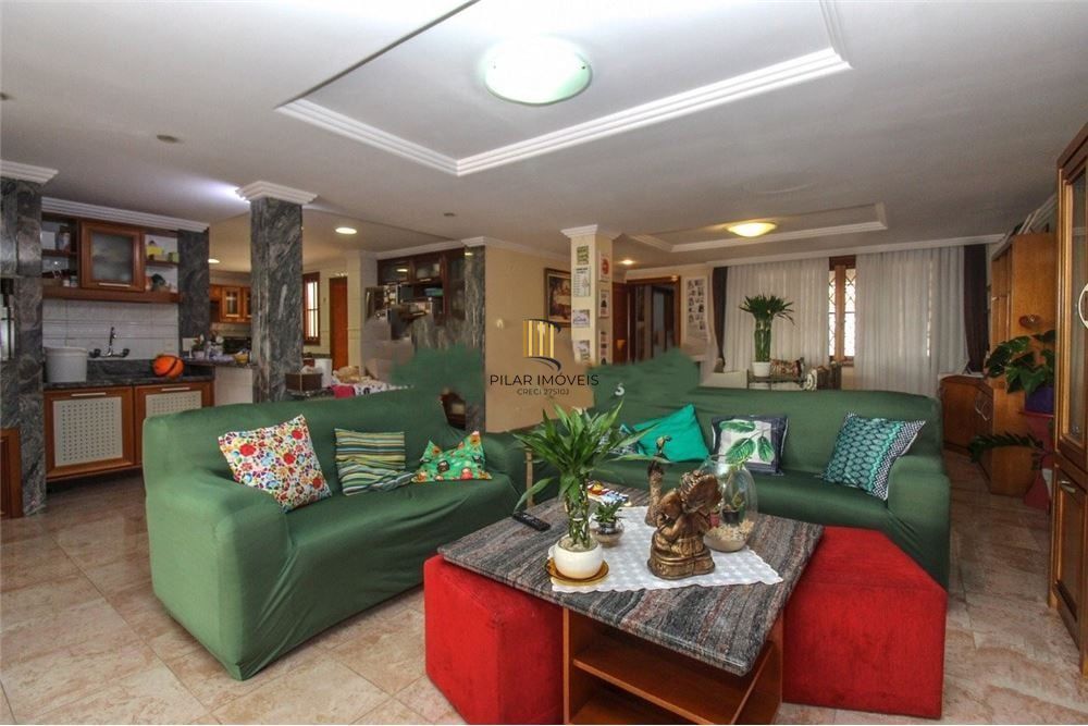 Casa 3 dormitórios no bairro Medianeira