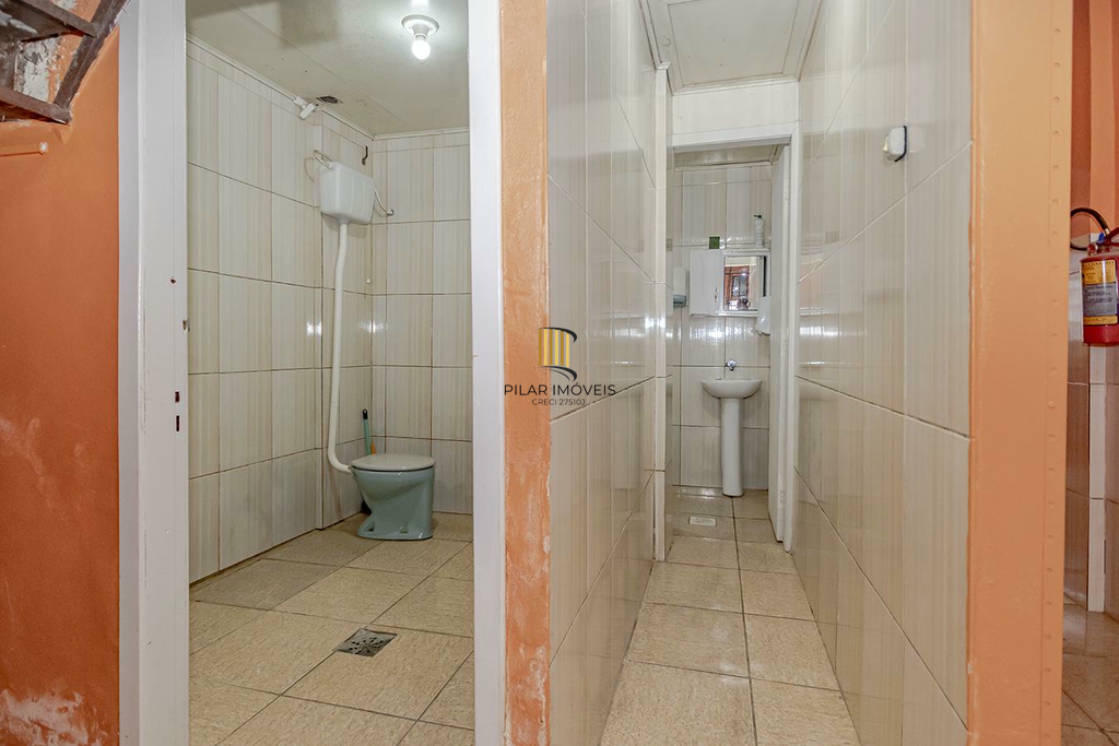 Casa 3 dormitórios no bairro Floresta