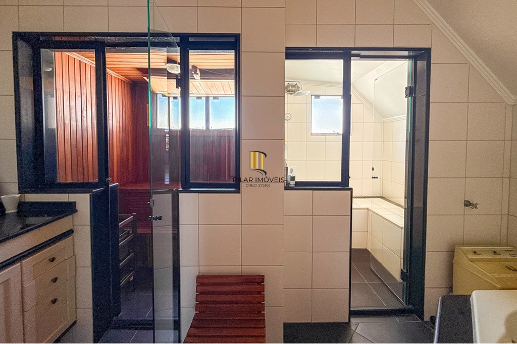 Casa 6 dormitórios no bairro Marechal Rondon