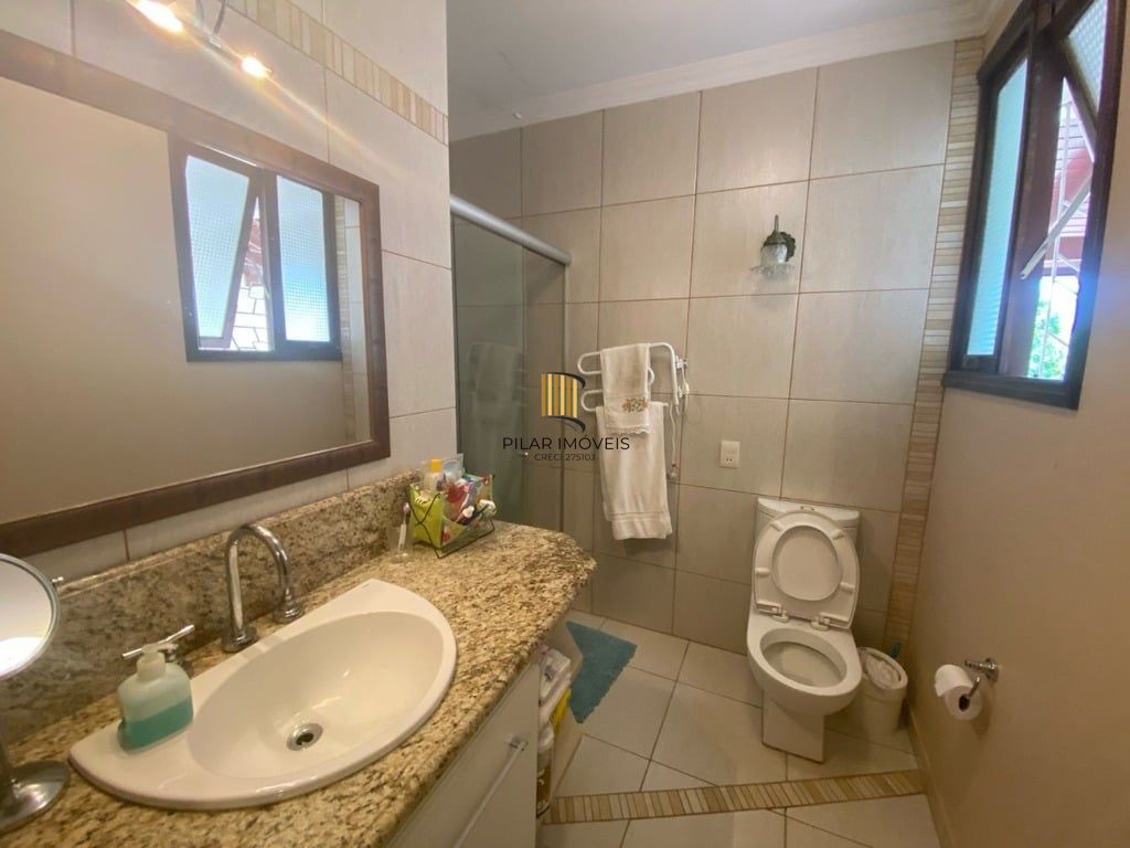 Casa 3 dormitórios no bairro Jardim do Salso