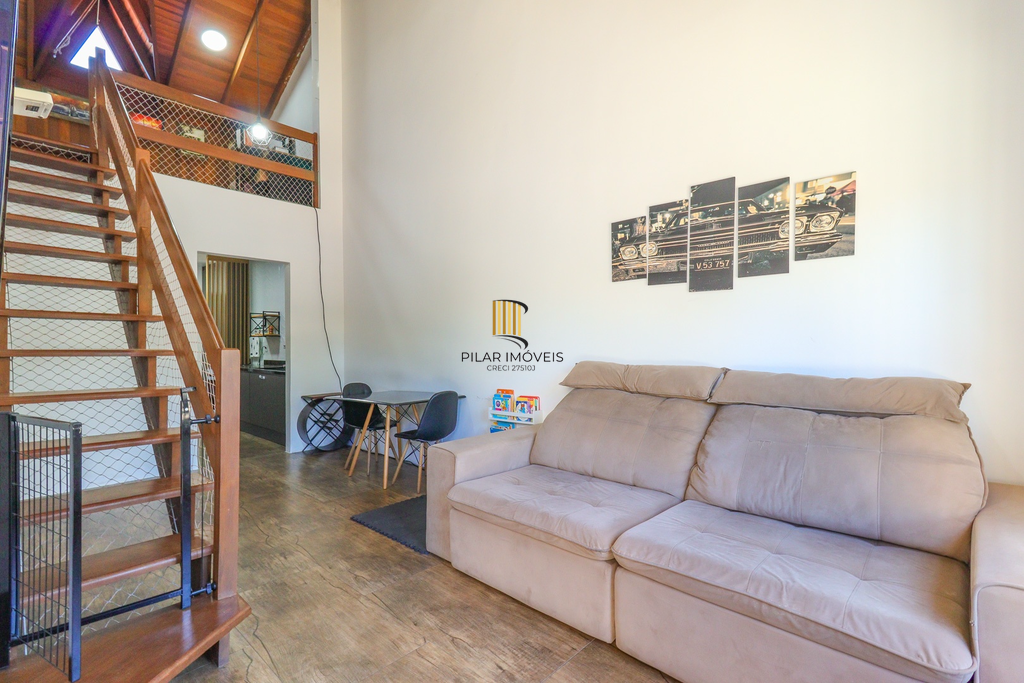 Casa 3 dormitórios no bairro Hípica